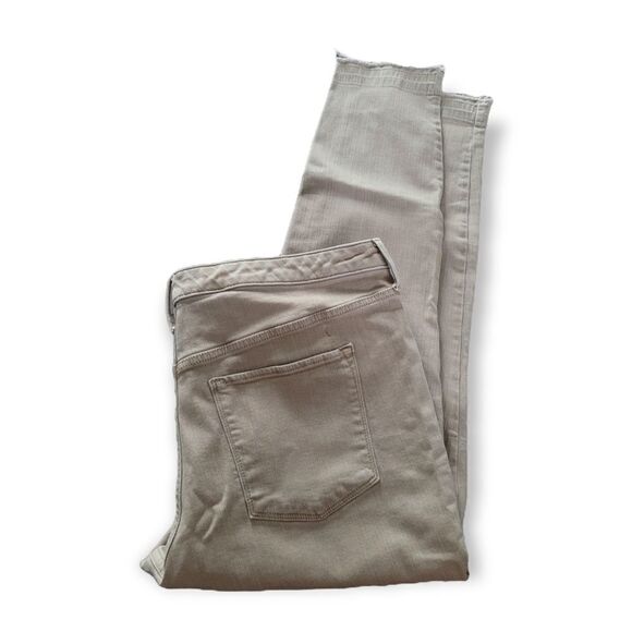 𝅺Mossimo high‎ rise skinny khaki pants - Picture 1 of 3